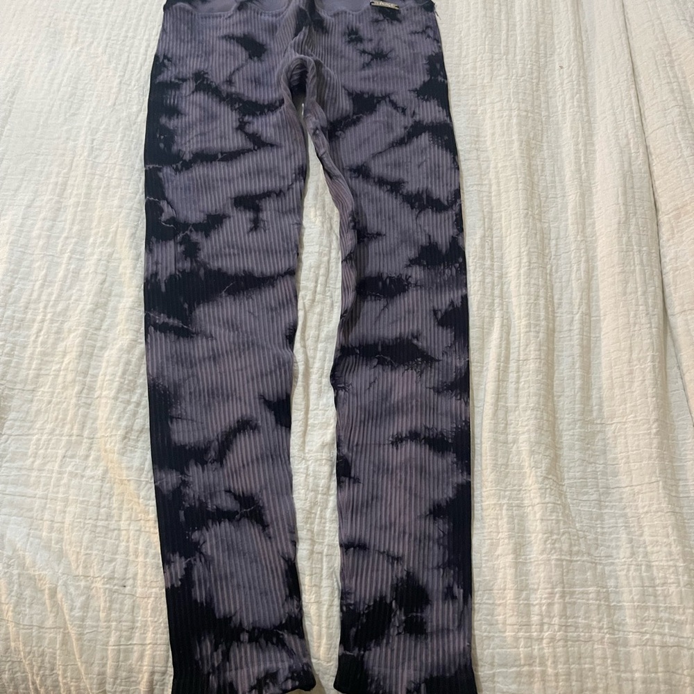 Bombshell leggings set - Picture 2 of 5